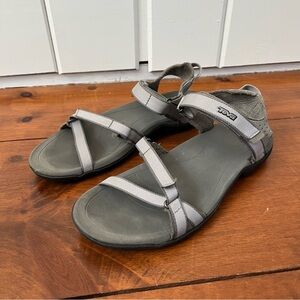 Teva sandals - gray - 8.5